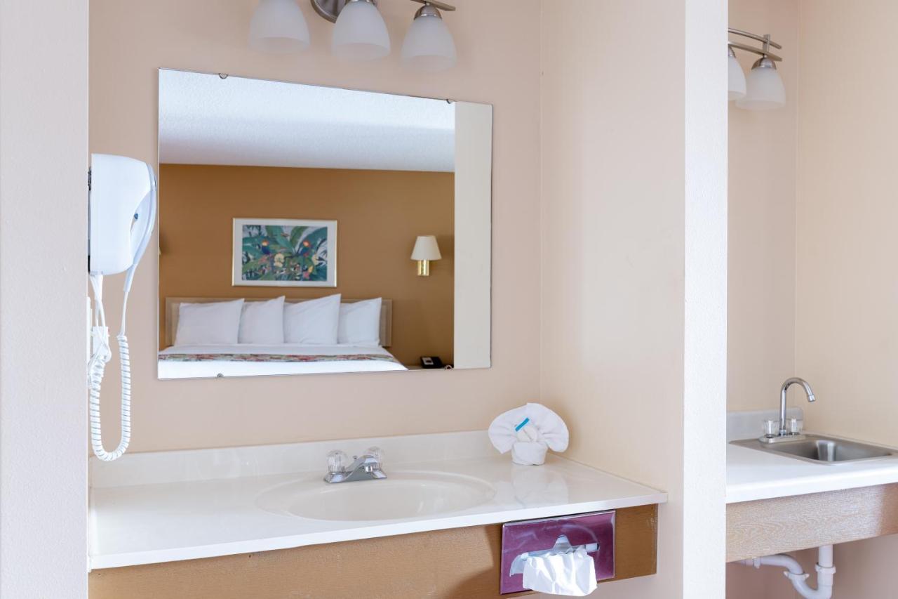 Aloha Beach Resort ويسكونسن الوديان المظهر الخارجي الصورة