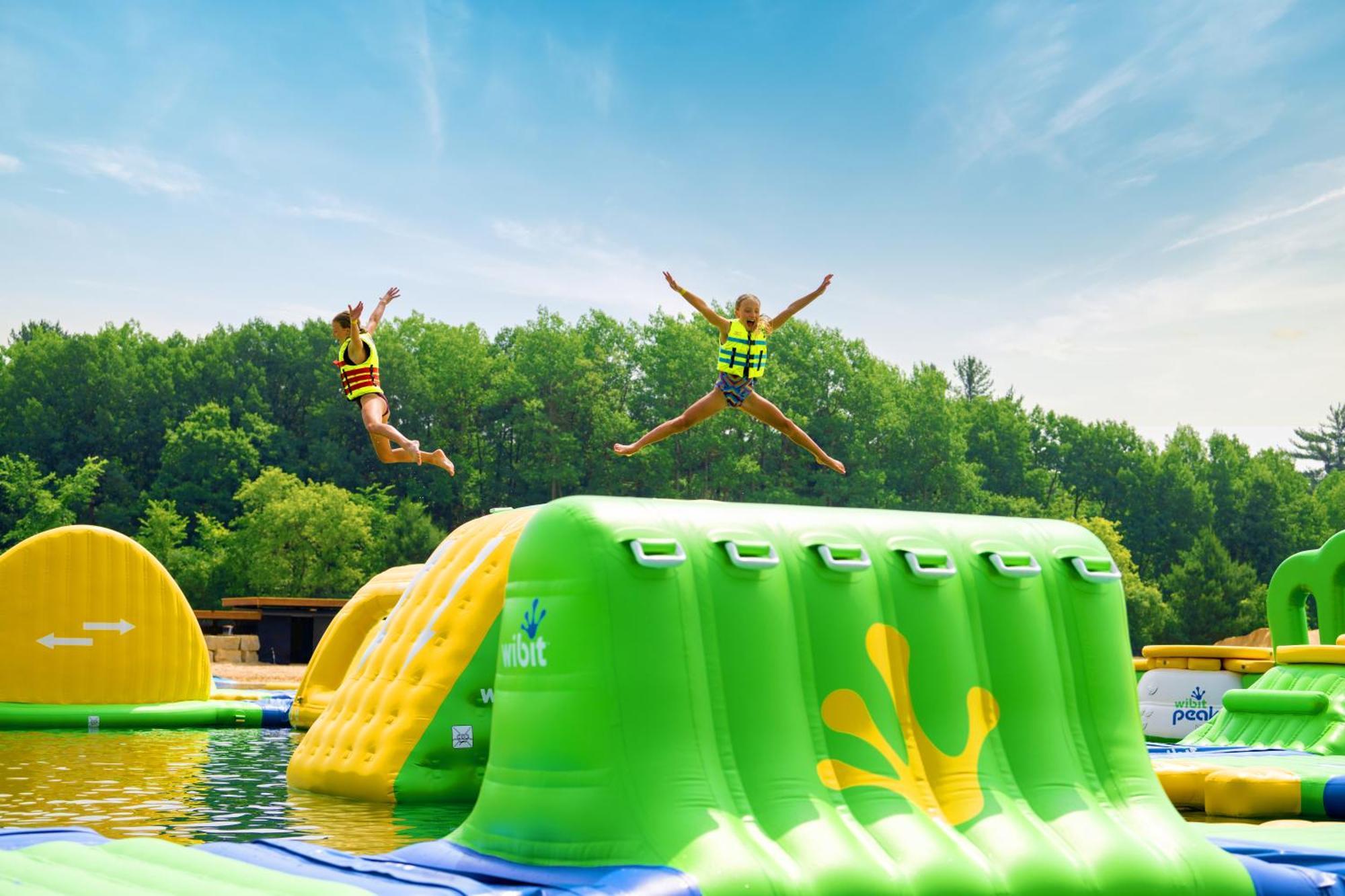 Aloha Beach Resort ويسكونسن الوديان المظهر الخارجي الصورة