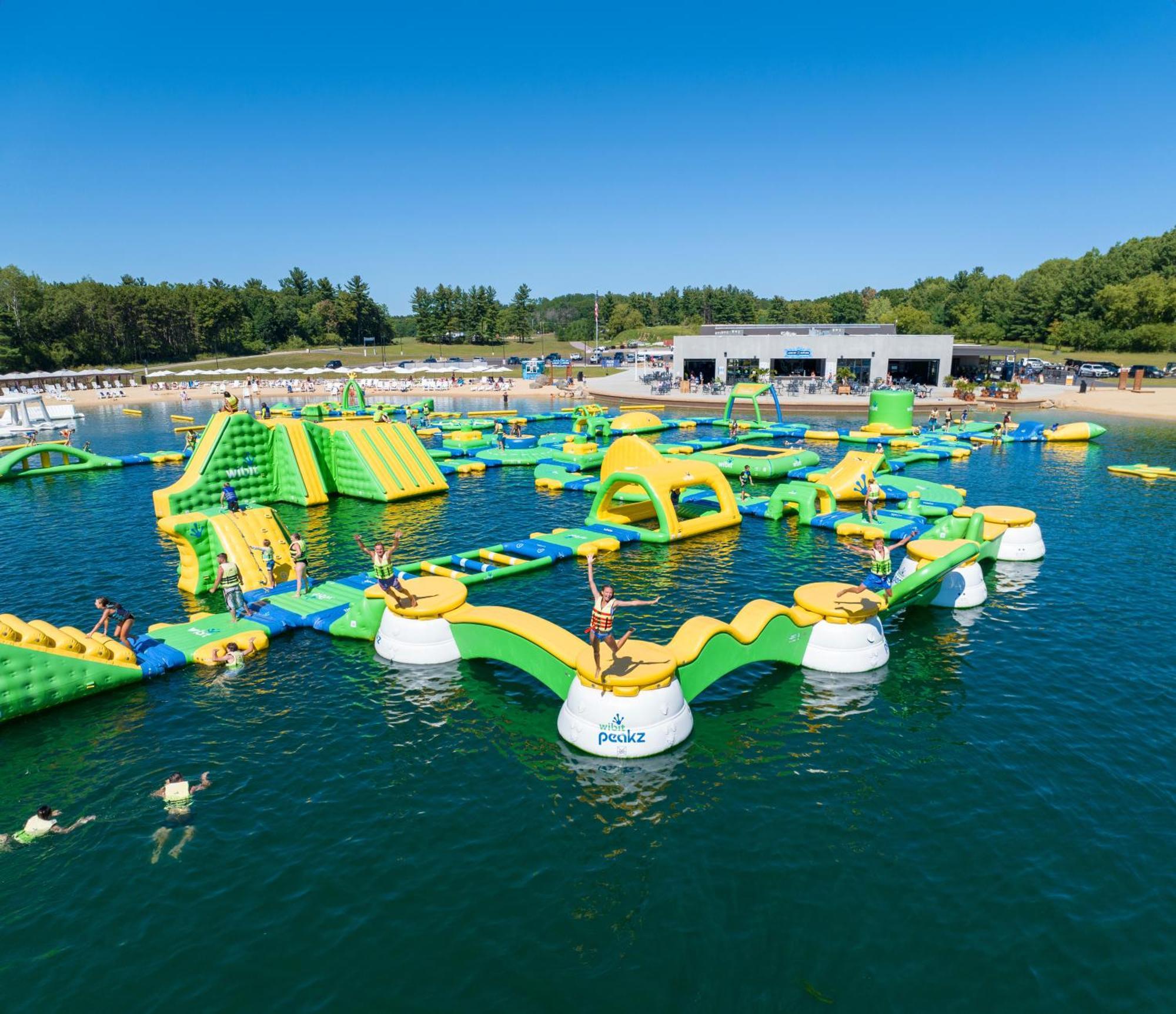 Aloha Beach Resort ويسكونسن الوديان المظهر الخارجي الصورة